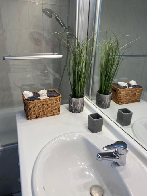 Magnifique Duplex 45 M2 Aux Portes De Paris Metro Barbara A 30Mn Expo Porte De Versailles Montrouge Luaran gambar