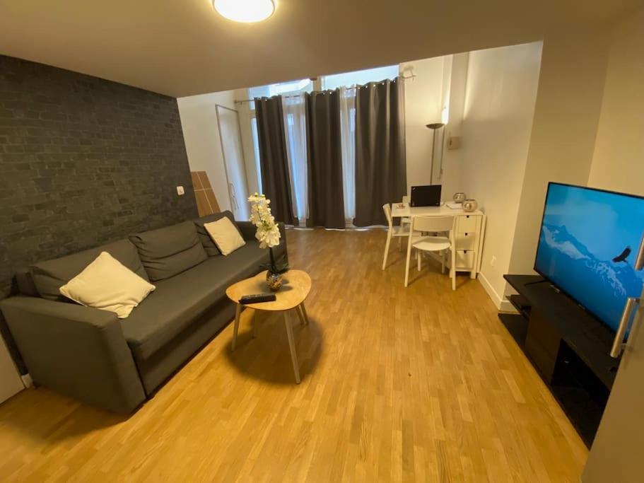 Magnifique Duplex 45 M2 Aux Portes De Paris Metro Barbara A 30Mn Expo Porte De Versailles Montrouge Luaran gambar
